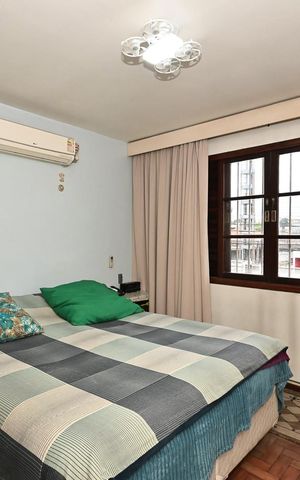 Casa à venda com 90m², 3 quartos e 2 vagasSuíte 