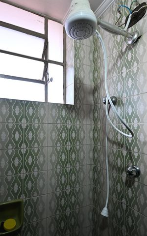 Casa à venda com 90m², 3 quartos e 2 vagasBanheiro