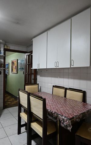 Casa à venda com 90m², 3 quartos e 2 vagasCozinha