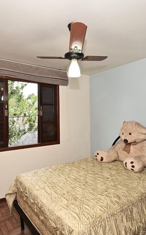 Casa à venda com 90m², 3 quartos e 2 vagasQuarto 