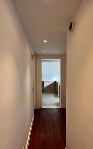 Casa de condomínio para alugar com 350m², 3 quartos e 4 vagas