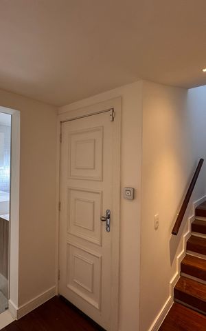 Casa de condomínio para alugar com 350m², 3 quartos e 4 vagas