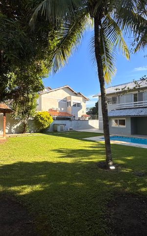Casa de condomínio para alugar com 350m², 3 quartos e 4 vagas Casa de condomínio para alugar com 350m², 3 quartos e 4 vagasÁrea externa
