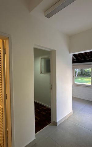 Casa de condomínio para alugar com 350m², 3 quartos e 4 vagas Casa de condomínio para alugar com 350m², 3 quartos e 4 vagasÁrea de Serviço