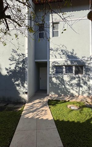 Casa de condomínio para alugar com 350m², 3 quartos e 4 vagas Casa de condomínio para alugar com 350m², 3 quartos e 4 vagasÁrea de Serviço