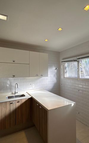 Casa de condomínio para alugar com 350m², 3 quartos e 4 vagas Casa de condomínio para alugar com 350m², 3 quartos e 4 vagasCozinha