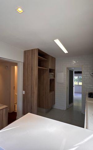 Casa de condomínio para alugar com 350m², 3 quartos e 4 vagas Casa de condomínio para alugar com 350m², 3 quartos e 4 vagasCozinha