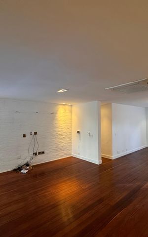 Casa de condomínio para alugar com 350m², 3 quartos e 4 vagas