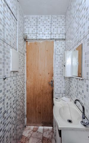 Apartamento à venda com 72m², 2 quartos e sem vaga Apartamento à venda com 72m², 2 quartos e sem vagaBanheiro