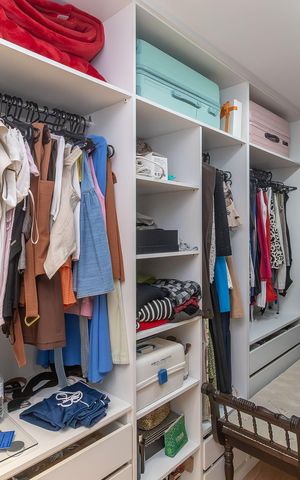 Apartamento à venda com 129m², 3 quartos e 2 vagas Apartamento à venda com 129m², 3 quartos e 2 vagasCloset