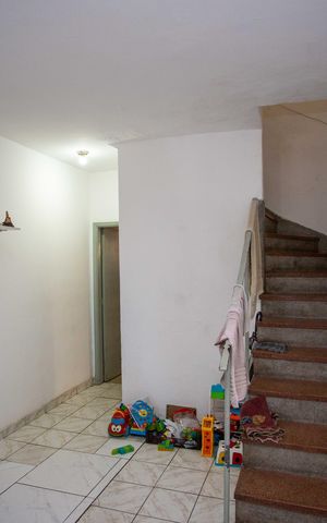 Casa à venda com 125m², 2 quartos e 1 vagaSala