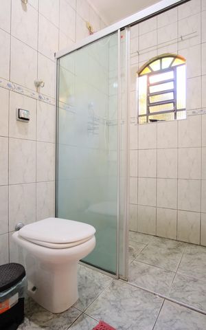 Casa à venda com 126m², 3 quartos e 4 vagasBanheiro da Suíte de serviço