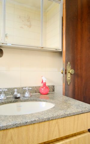 Casa à venda com 126m², 3 quartos e 4 vagasBanheiro
