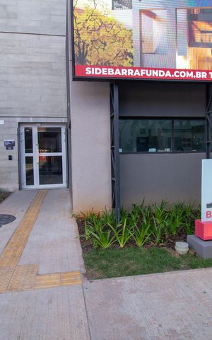 Apartamento à venda com 54m², 2 quartos e 1 vaga Apartamento à venda com 54m², 2 quartos e 1 vagaFachada e Portaria