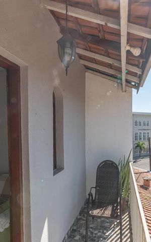 Casa à venda com 125m², 3 quartos e 3 vagas Casa à venda com 125m², 3 quartos e 3 vagasVaranda