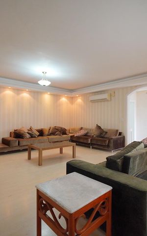 Casa para alugar com 350m², 5 quartos e 4 vagasSala