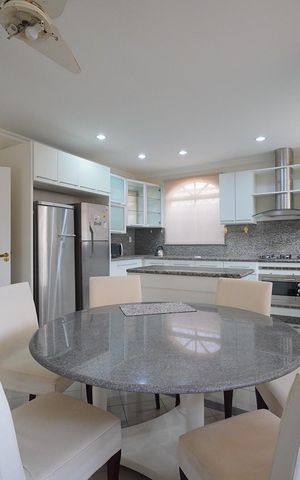 Casa para alugar com 350m², 5 quartos e 4 vagasCozinha