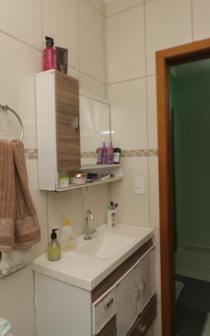 Casa à venda com 116m², 3 quartos e 2 vagasBanheiro Social