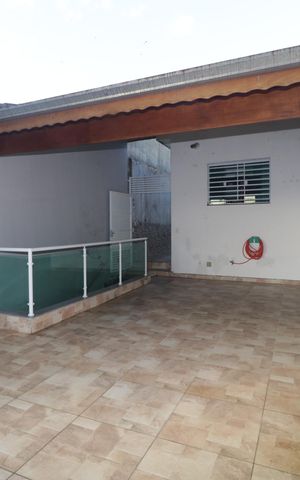Casa à venda com 116m², 3 quartos e 2 vagasVaranda