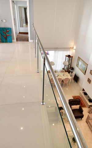 Casa de condomínio à venda com 388m², 3 quartos e 6 vagasMezanino