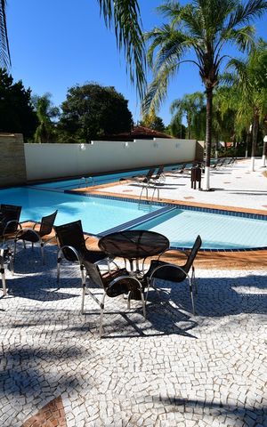 Casa de condomínio à venda com 388m², 3 quartos e 6 vagasÁrea comum - Piscina