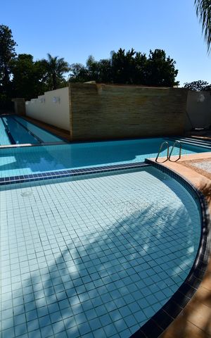 Casa de condomínio à venda com 388m², 3 quartos e 6 vagasÁrea comum - Piscina