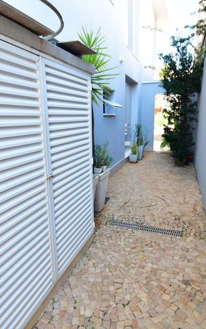 Casa de condomínio à venda com 388m², 3 quartos e 6 vagasÁrea de Serviço