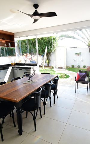 Casa de condomínio à venda com 388m², 3 quartos e 6 vagasVaranda gourmet
