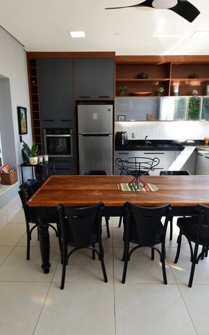 Casa de condomínio à venda com 388m², 3 quartos e 6 vagasVaranda gourmet