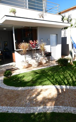 Casa de condomínio à venda com 388m², 3 quartos e 6 vagasJardim