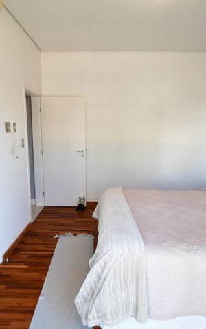 Casa de condomínio à venda com 388m², 3 quartos e 6 vagasQuarto 1