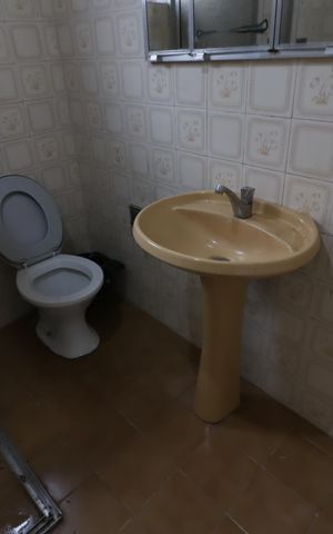 Casa para alugar com 80m², 2 quartos e 10 vagasBanheiro