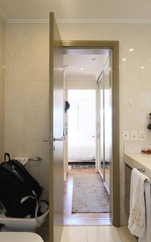 Apartamento à venda com 263m², 3 quartos e 4 vagasBanheiro da Suíte 1
