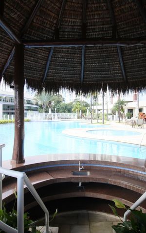 Apartamento à venda com 263m², 3 quartos e 4 vagasÁrea comum - Piscina