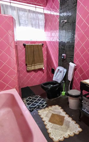 Casa para alugar com 250m², 3 quartos e 3 vagasBanheiro 2