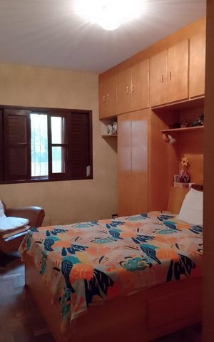 Casa à venda com 224m², 3 quartos e 2 vagas Casa à venda com 224m², 3 quartos e 2 vagasQuarto