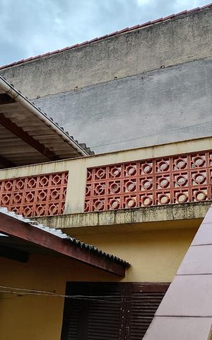 Casa à venda com 224m², 3 quartos e 2 vagas Casa à venda com 224m², 3 quartos e 2 vagasÁrea externa