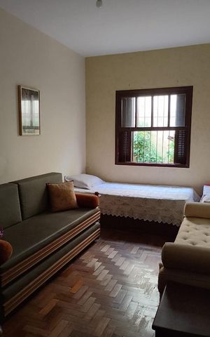 Casa à venda com 224m², 3 quartos e 2 vagas Casa à venda com 224m², 3 quartos e 2 vagasQuarto