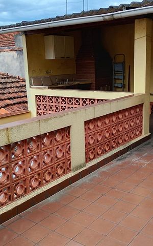 Casa à venda com 224m², 3 quartos e 2 vagas Casa à venda com 224m², 3 quartos e 2 vagasÁrea externa
