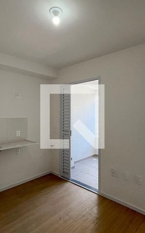 Apartamento à venda com 29m², 2 quartos e sem vaga Apartamento à venda com 29m², 2 quartos e sem vagaSala / Cozinha