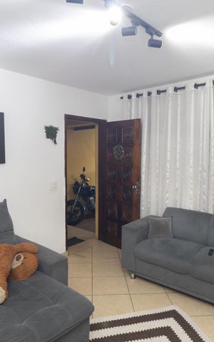 Casa à venda com 114m², 2 quartos e 2 vagas Casa à venda com 114m², 2 quartos e 2 vagasSala