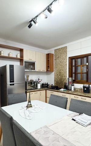 Casa para alugar com 220m², 3 quartos e 2 vagas Casa para alugar com 220m², 3 quartos e 2 vagasCozinha
