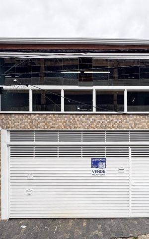 Casa para alugar com 220m², 3 quartos e 2 vagas Casa para alugar com 220m², 3 quartos e 2 vagasFachada