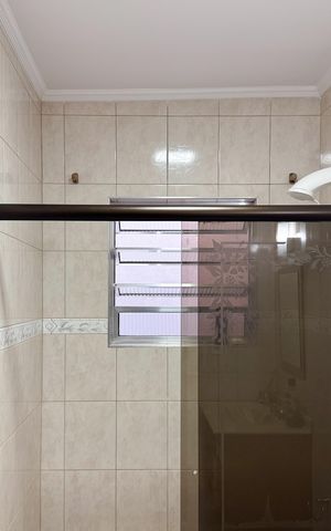 Casa para alugar com 220m², 3 quartos e 2 vagas Casa para alugar com 220m², 3 quartos e 2 vagasBanheiro Social 2