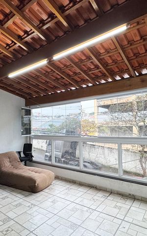 Casa para alugar com 220m², 3 quartos e 2 vagas Casa para alugar com 220m², 3 quartos e 2 vagasSacada - Suíte