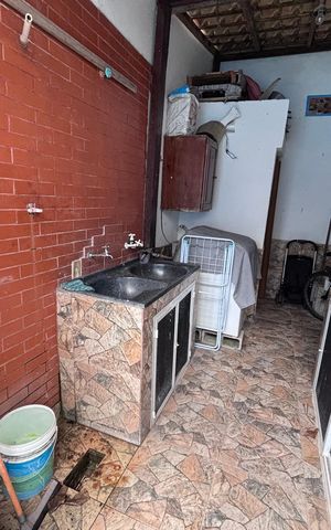 Casa de condomínio à venda com 290m², 3 quartos e 1 vaga Casa de condomínio à venda com 290m², 3 quartos e 1 vagaÁrea de Serviço