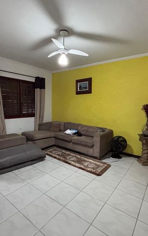 Casa de condomínio à venda com 290m², 3 quartos e 1 vaga Casa de condomínio à venda com 290m², 3 quartos e 1 vagaSala