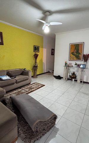 Casa de condomínio à venda com 290m², 3 quartos e 1 vaga Casa de condomínio à venda com 290m², 3 quartos e 1 vagaSala
