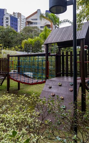 Apartamento à venda com 191m², 3 quartos e 3 vagas