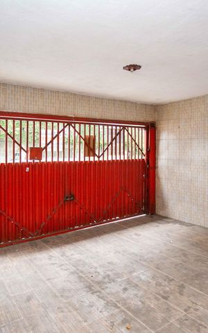 Casa à venda com 30m², 2 quartos e 2 vagasGaragem